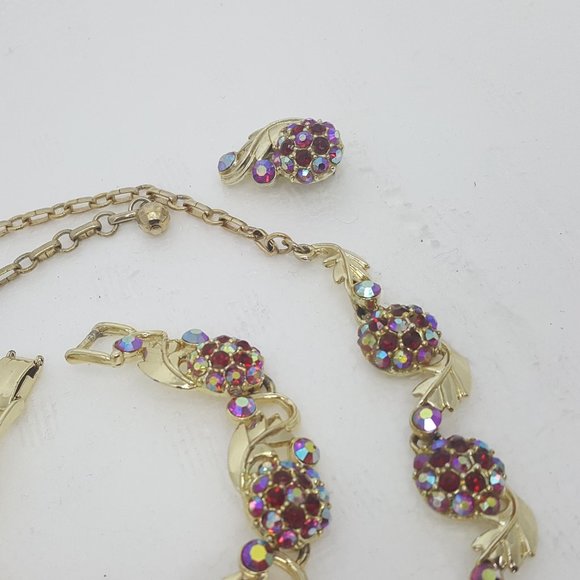 Vtg. Raspberry Rhinestone Set - Picture 10 of 16